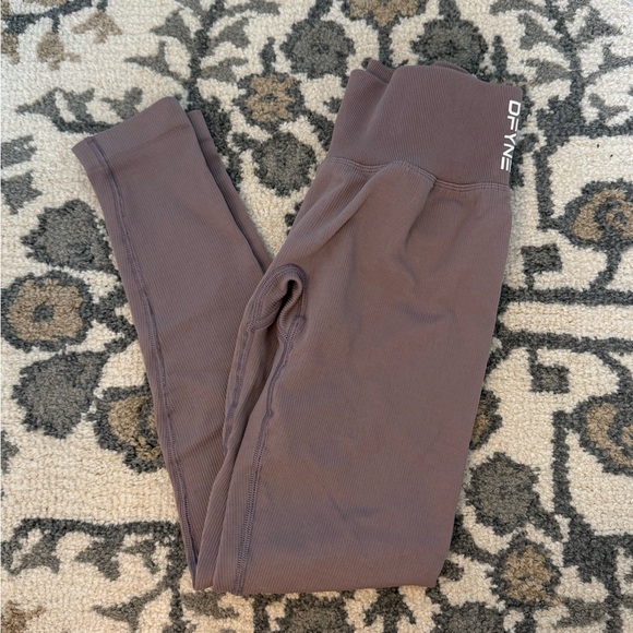 Dfyne Pants - Women’s DFyne High-Rise Ribbed Leggings in Mauve